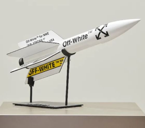 "I'M A ROCKET"