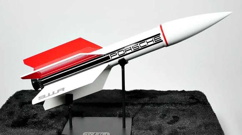 "I'M A ROCKET"